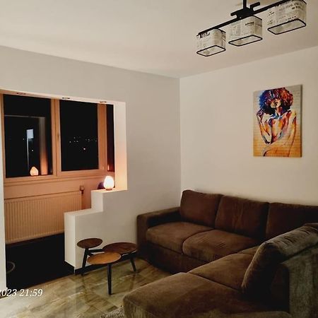 Ferienwohnung Le Nid D'Adam Zărneşti Exterior foto